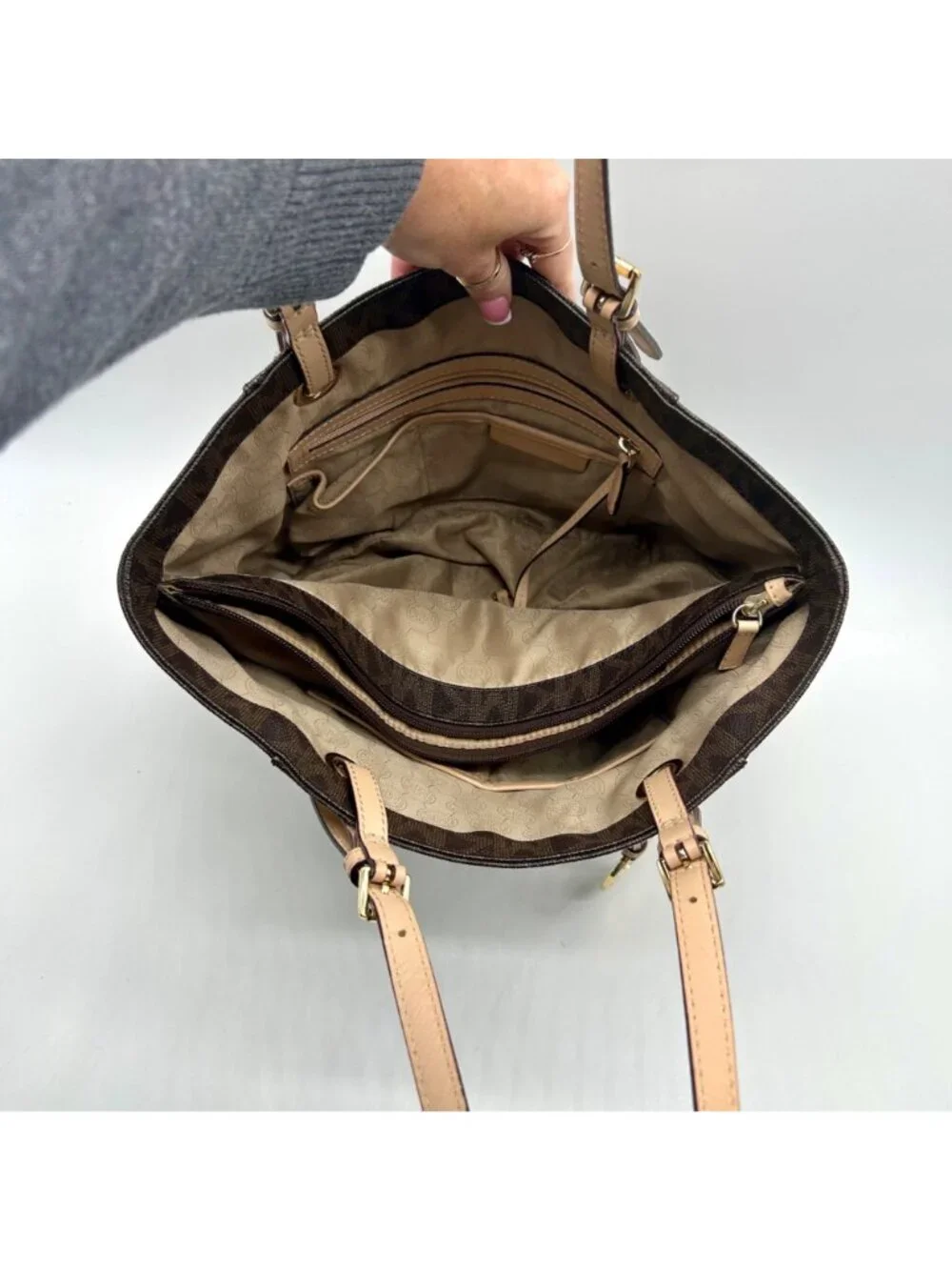 Michael Kors Jet Set Travel Tote Bag